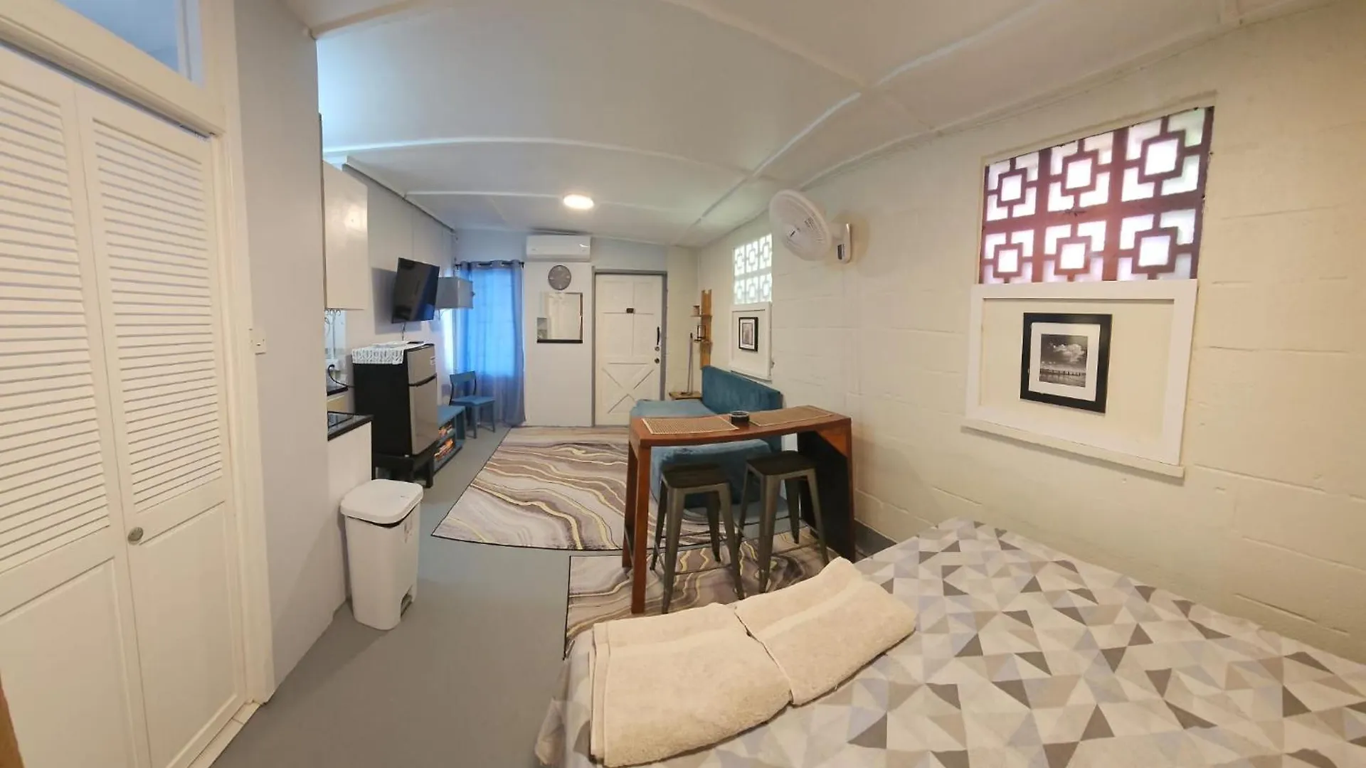 Gloria'S Mini Hideaway Apartment Christ Church Barbados